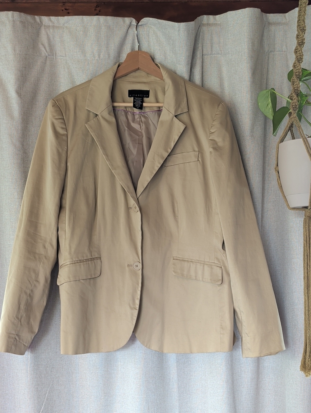 attention Beige Women's Single-Breasted Blazer